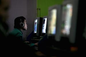 13f96270-a0d0-11e4-8b19-83edf819c684_internet-cafe-china